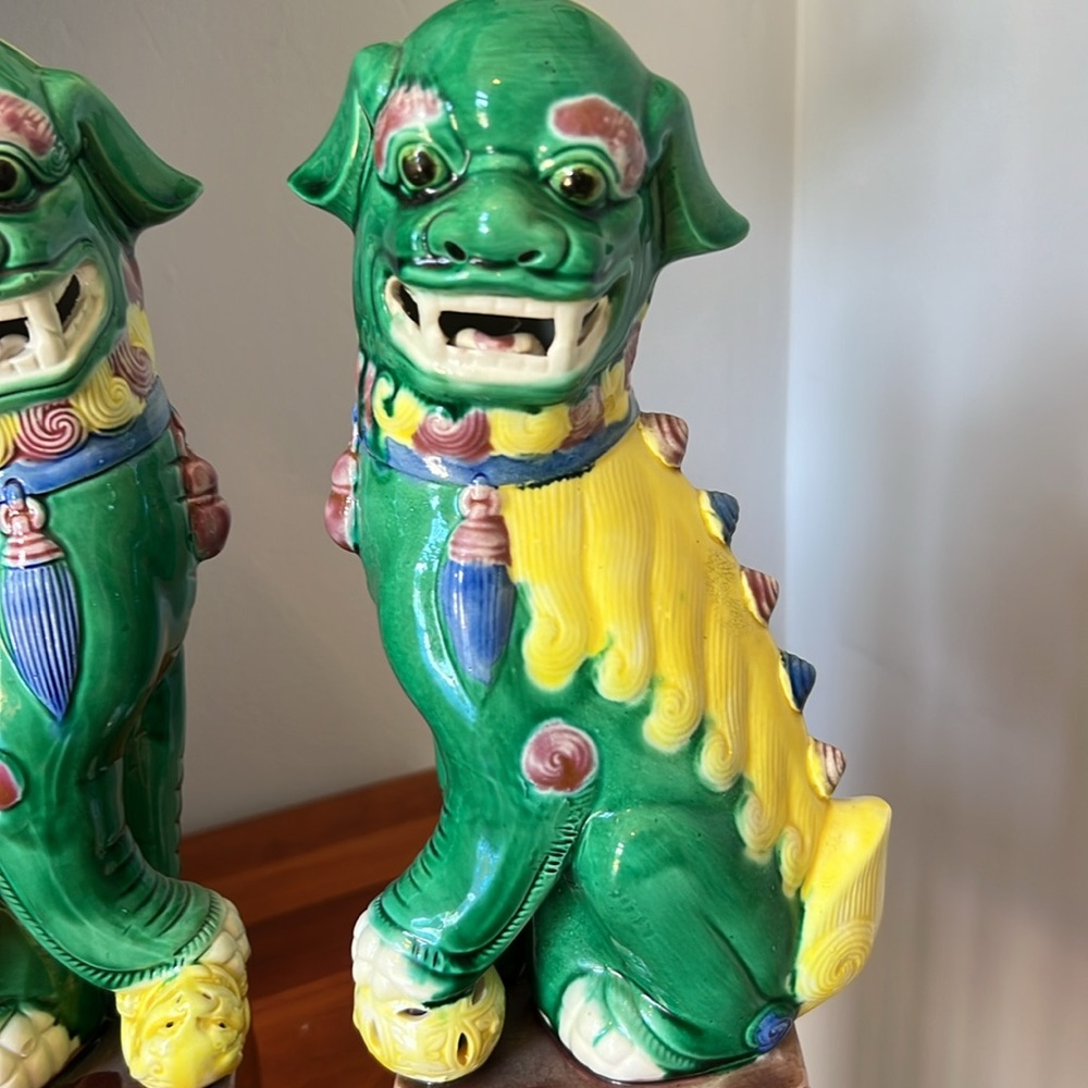 Large pair of antique colorful Chinese Foo Dog Statues - Picture 3 of 10
